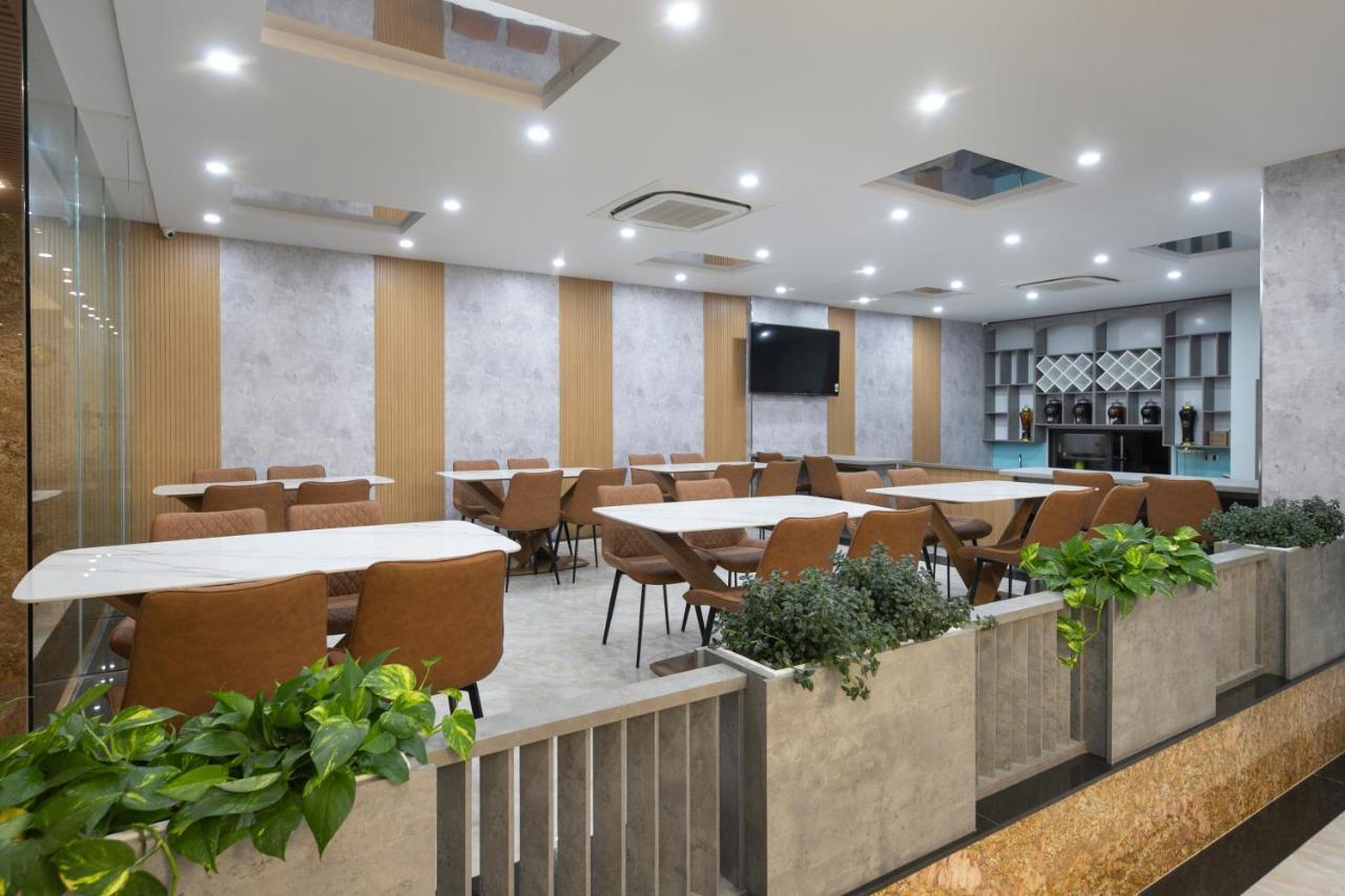 Hummer Hotel & Apartment Da Nang Beach Exterior foto